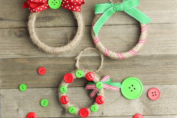 DIY wreath ornament buttons