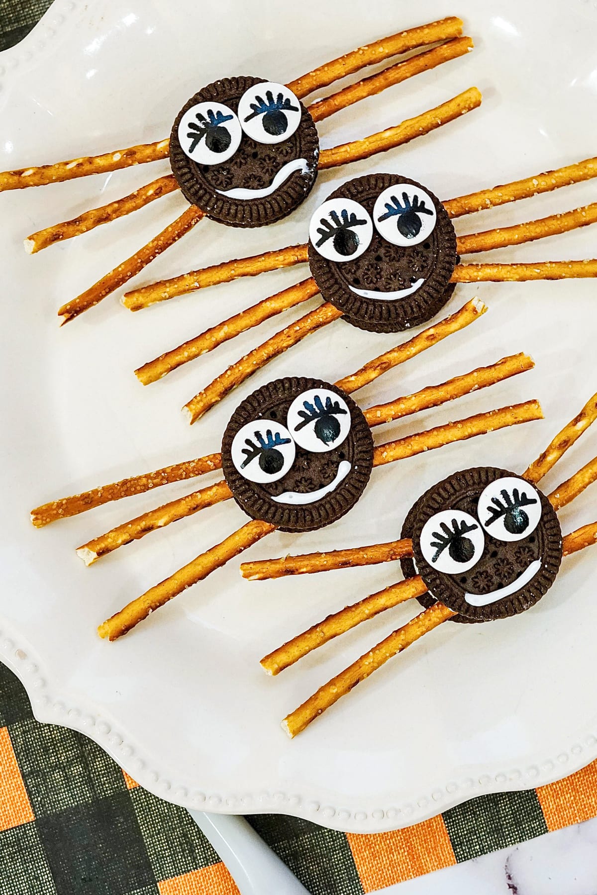 Halloween spider cookies