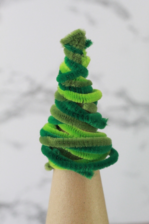 pipe cleaner christmas tree