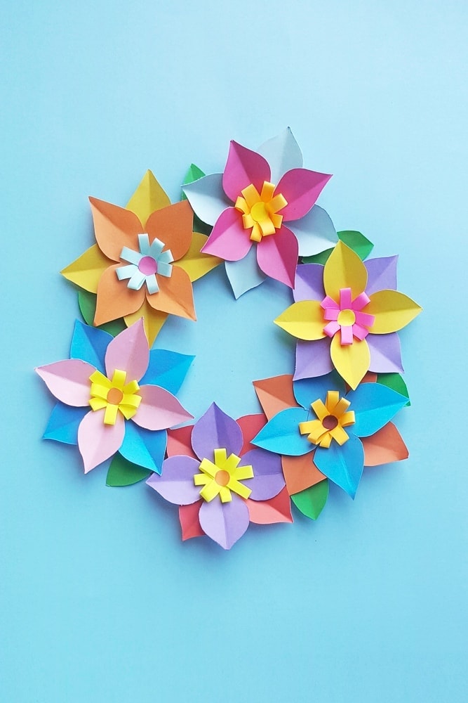 Easy Paper Flower Wreath Tutorial With FREE Printable Template Easy Paper Flower Wreath Tutorial With FREE Printable Template
